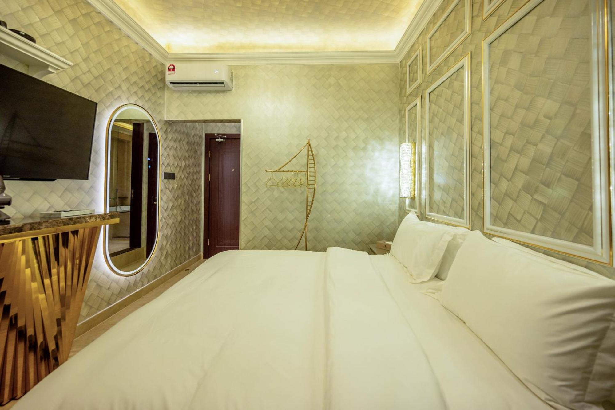 Ritz Residence @ Imago Loft B 7Th Floor Kota Kinabalu Ngoại thất bức ảnh