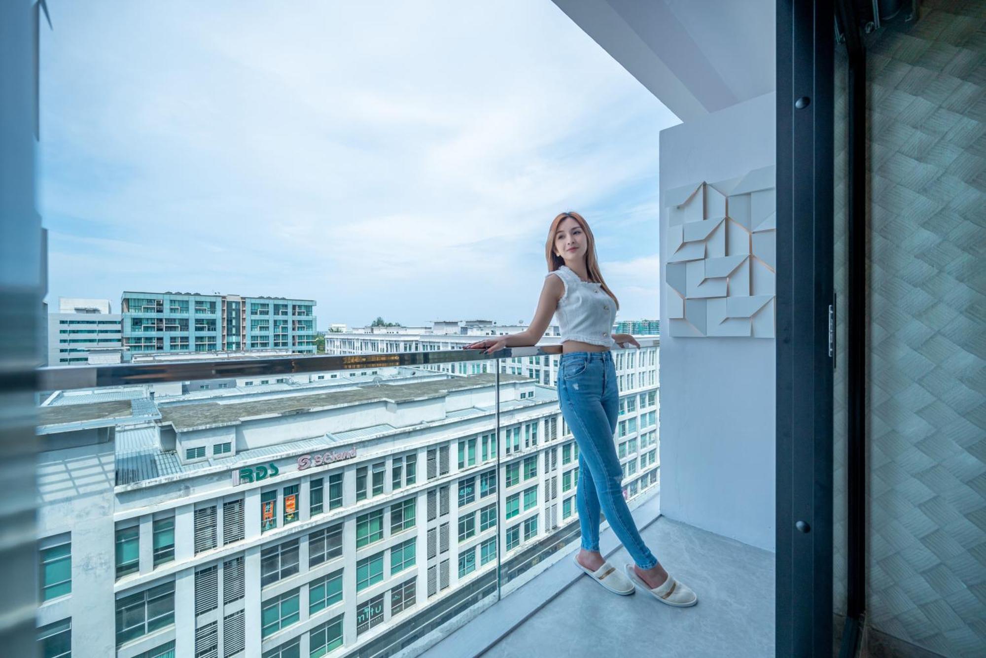 Ritz Residence @ Imago Loft B 7Th Floor Kota Kinabalu Ngoại thất bức ảnh