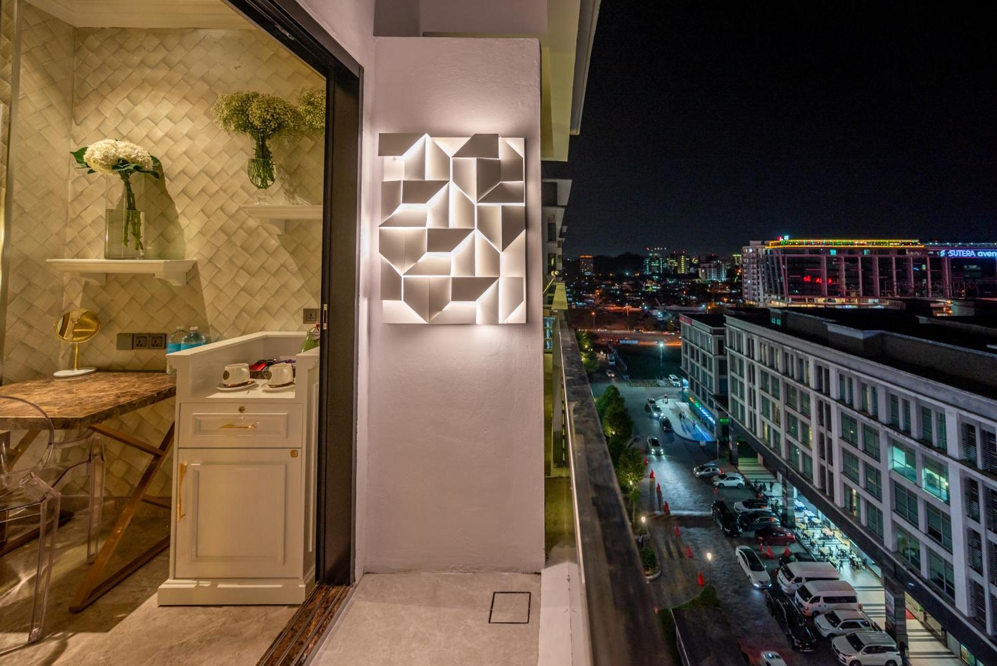Ritz Residence @ Imago Loft B 7Th Floor Kota Kinabalu Ngoại thất bức ảnh